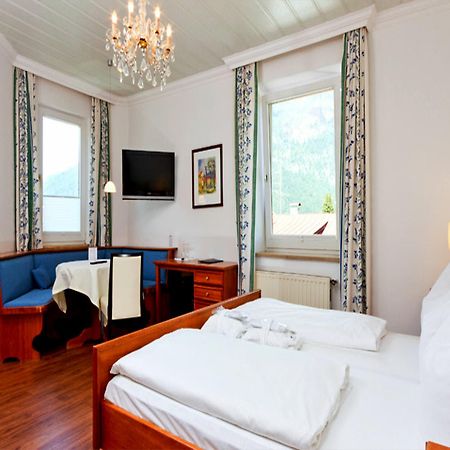 Wittelsbacher Hof Swiss Quality Hotel Garmisch-Partenkirchen Room photo